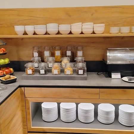 Hotel Restaurant Schwartz Neusiedl am Steinfelde المظهر الخارجي الصورة