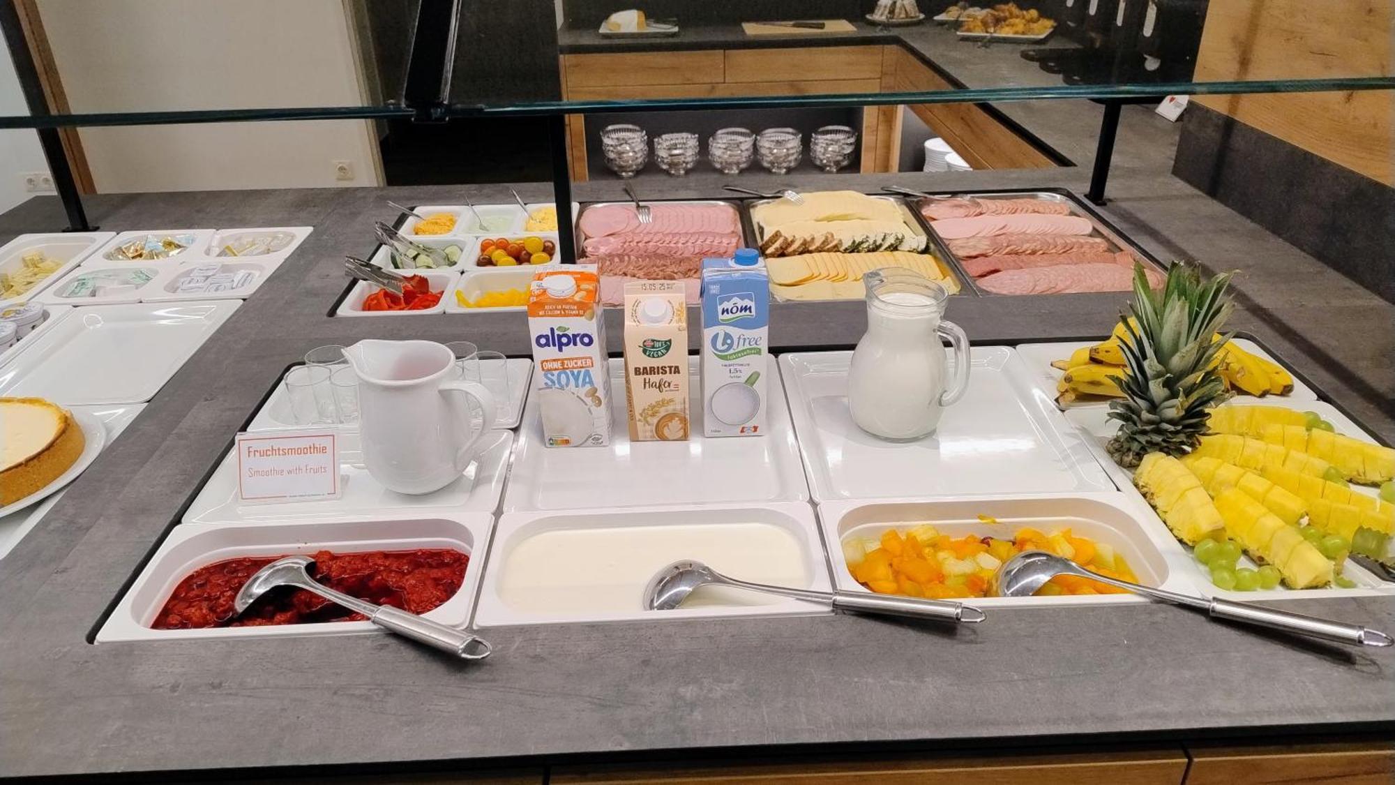 Hotel Restaurant Schwartz Neusiedl am Steinfelde المظهر الخارجي الصورة